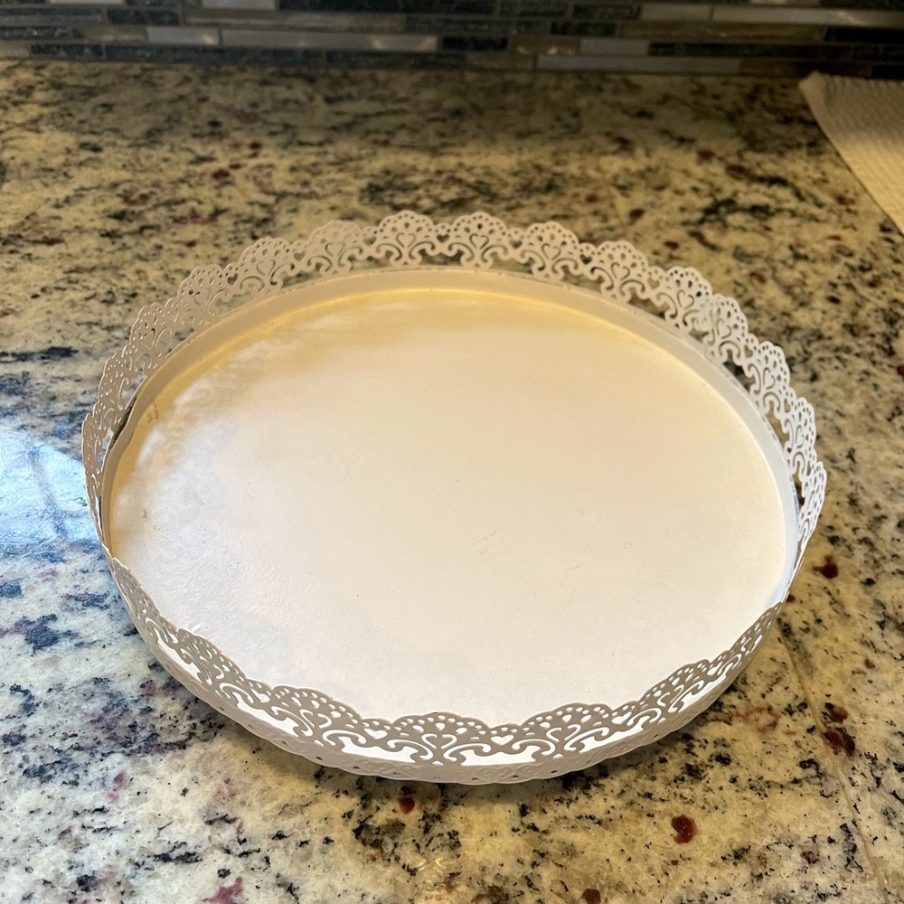 Tray - Picture 1 of 3